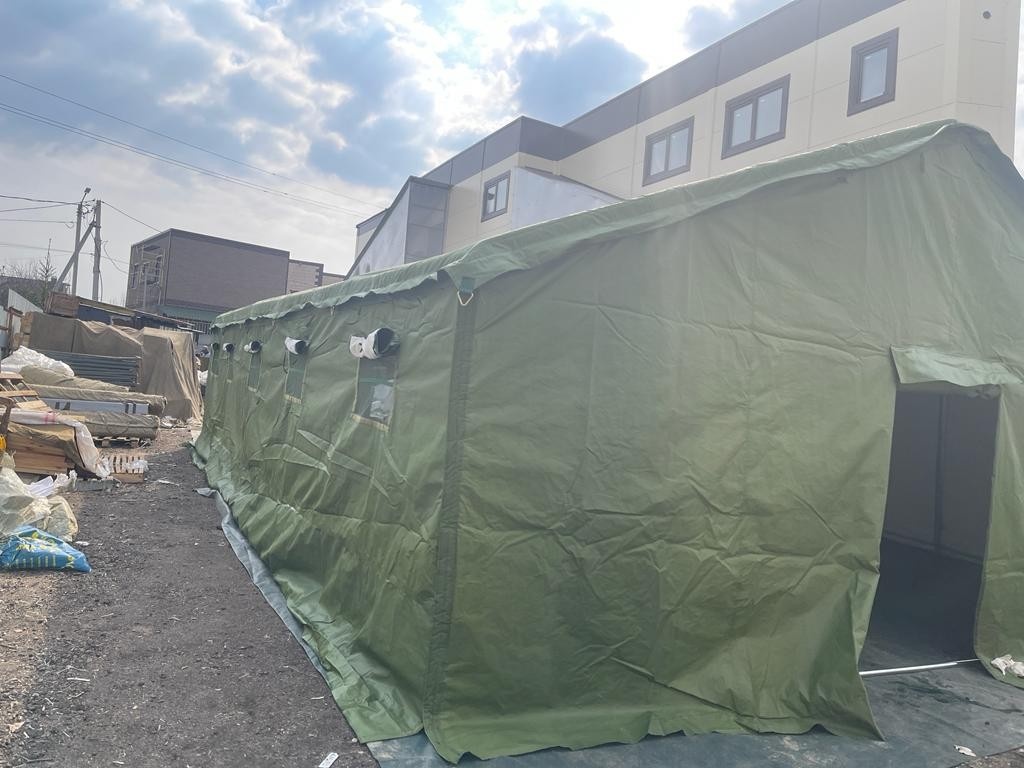 Палатка Каркасная утепленная зеленого цвета 12х6 Палатка Каркасная утепленная зеленого цвета 12х6